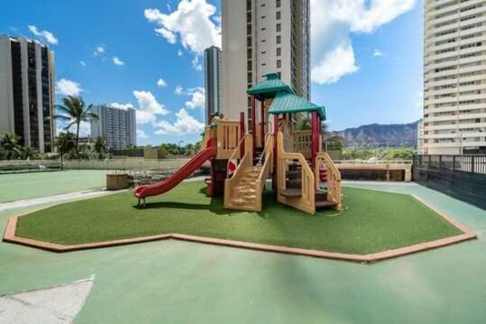 Deluxe Panoramic Mountain View Condo - 37Th Floor, Free Parking & Wifi Condo 檀香山 外观 照片