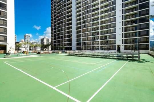 Deluxe Panoramic Mountain View Condo - 37Th Floor, Free Parking & Wifi Condo 檀香山 外观 照片