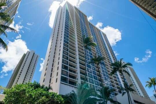 Deluxe Panoramic Mountain View Condo - 37Th Floor, Free Parking & Wifi Condo 檀香山 外观 照片